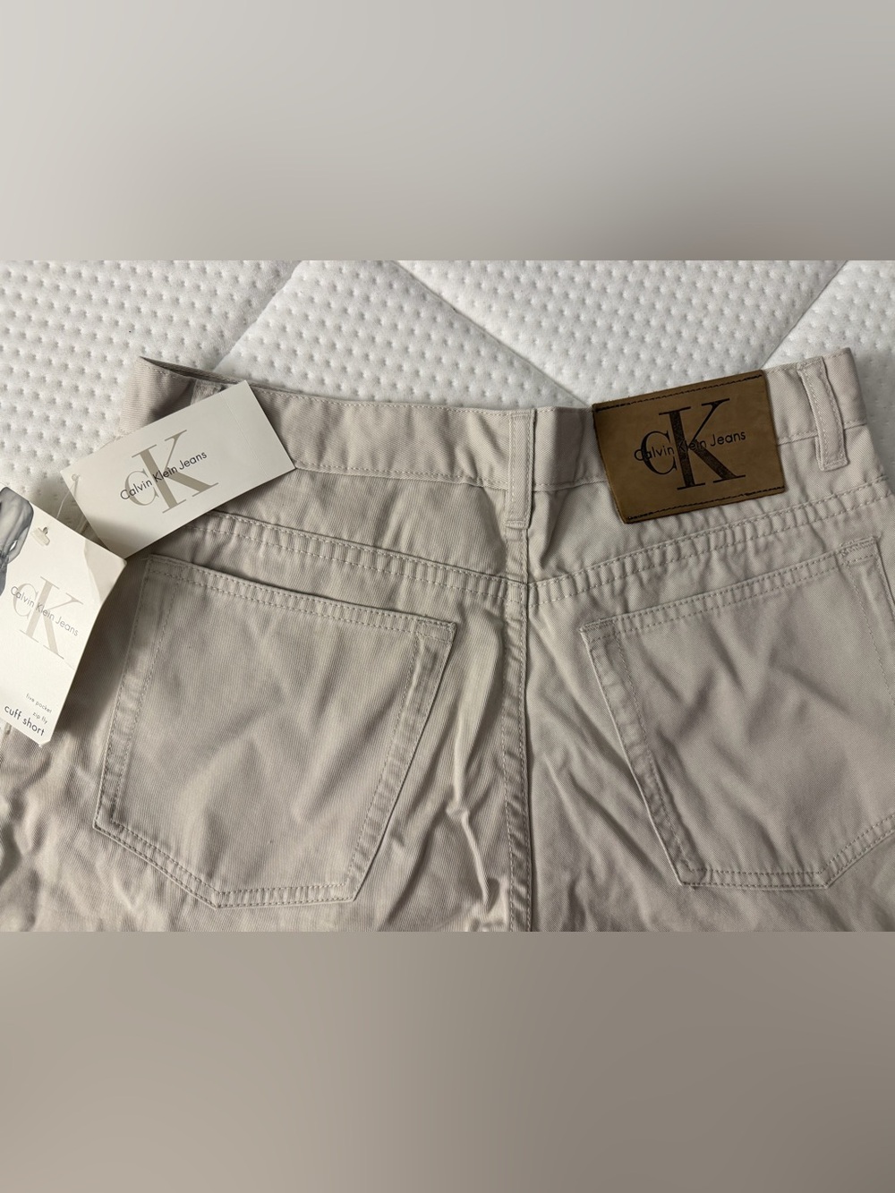 NWT Calvin Klein Jeans Cream Khaki Shorts